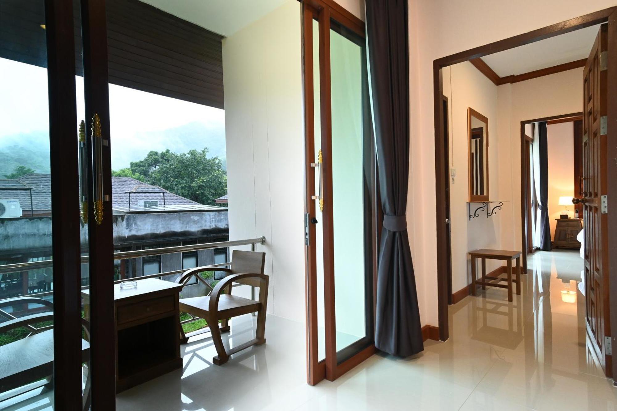 Hotell Cascade Tara 4*