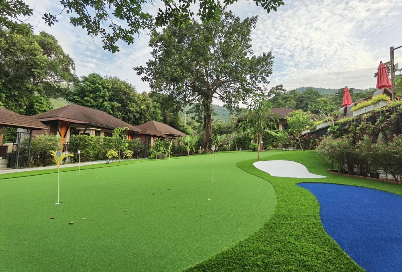 Hotell Cascade Tara 4*
